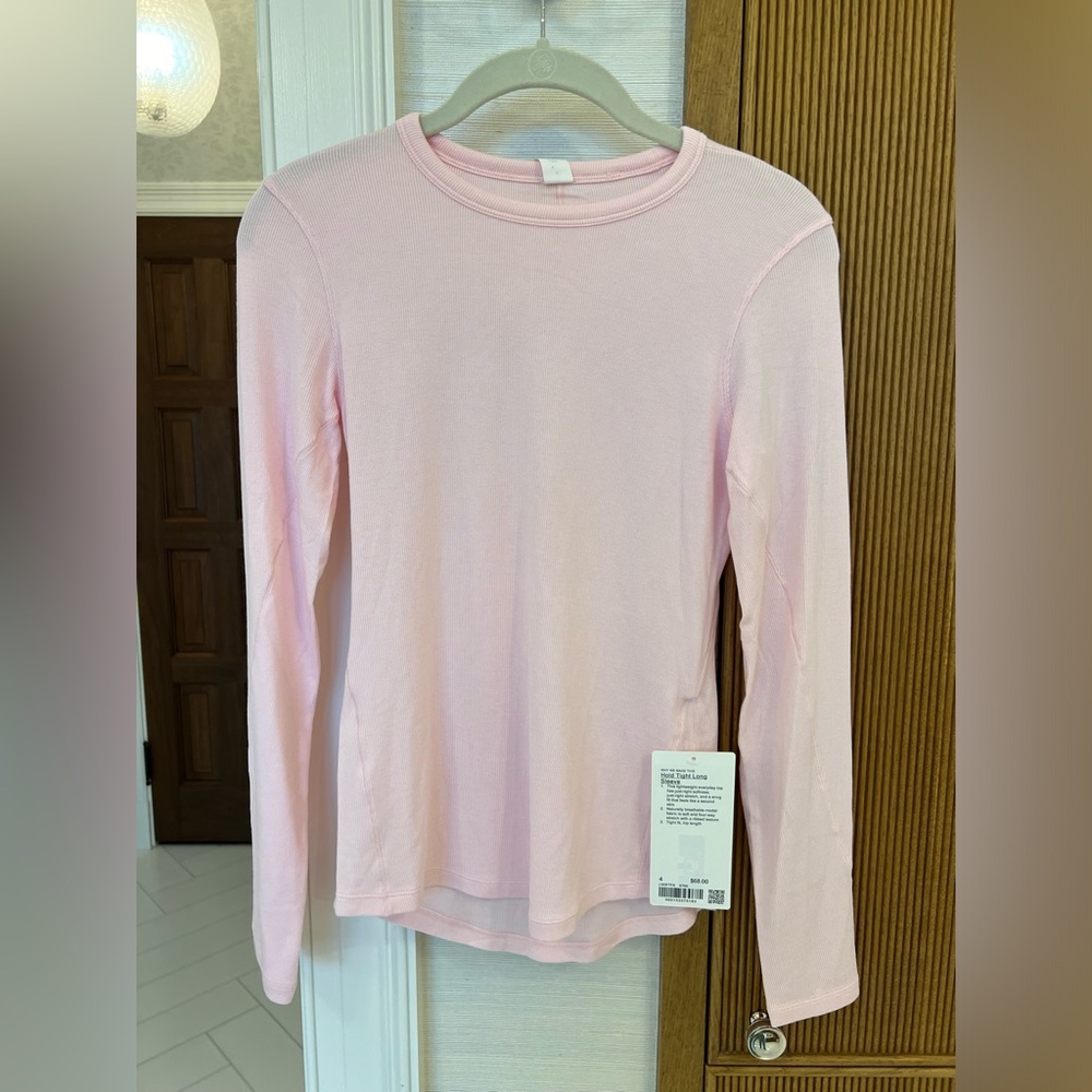 Lululemon light pink Hold Tight l/s tee size 4
